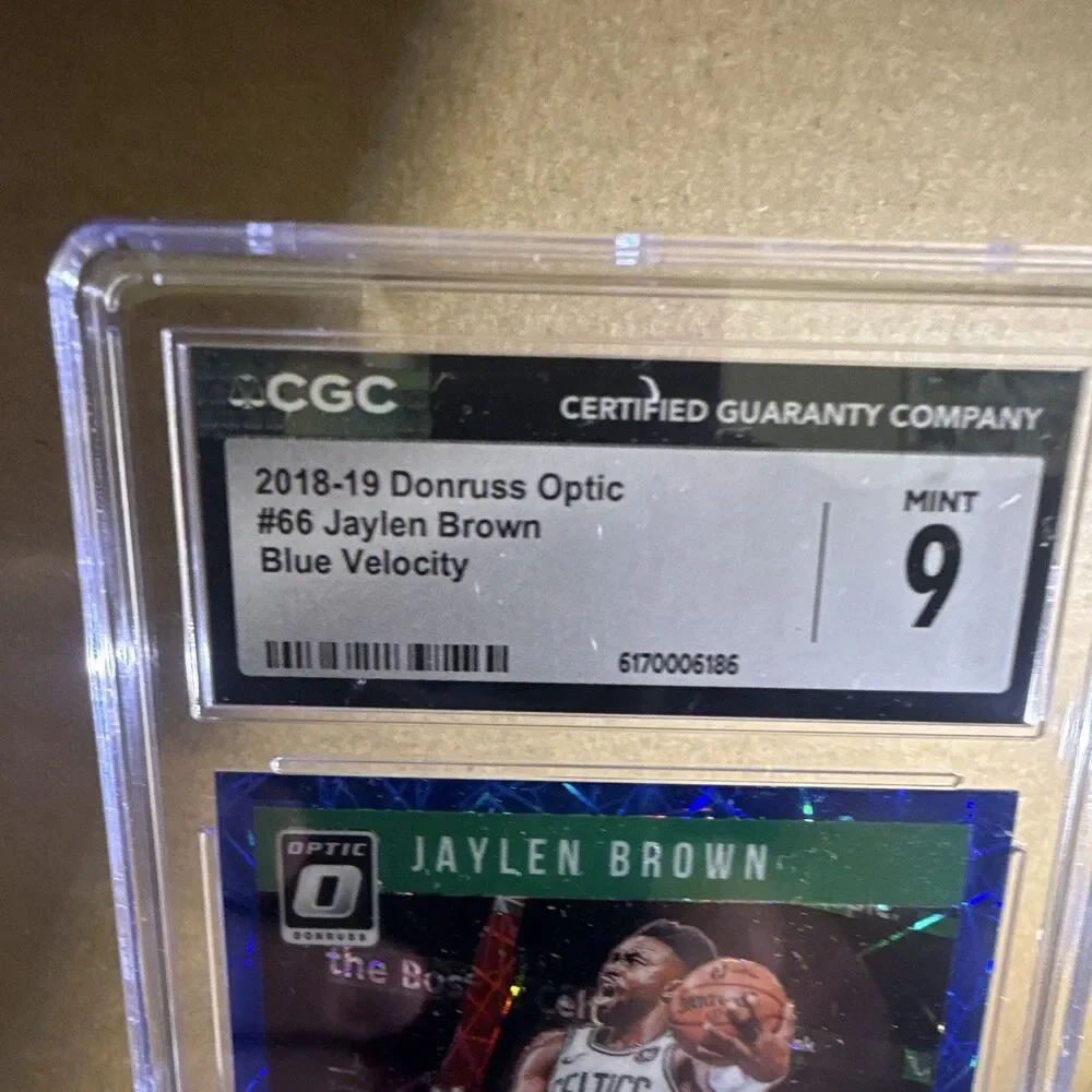 Panini 2018-19 Donruss Optic Jaylen Brown #66 Blue Velocity Prizm Celtics